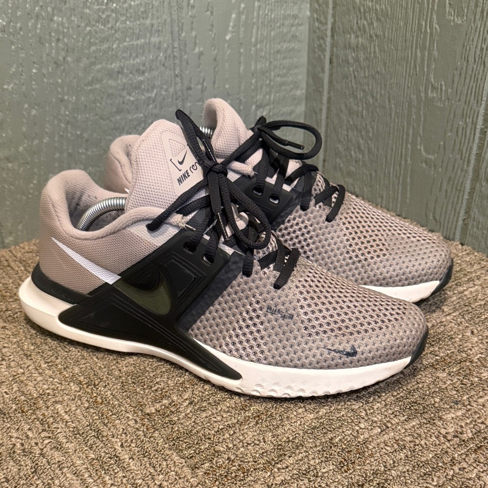 Nike Men's Renew Fusion running shoes - size 10